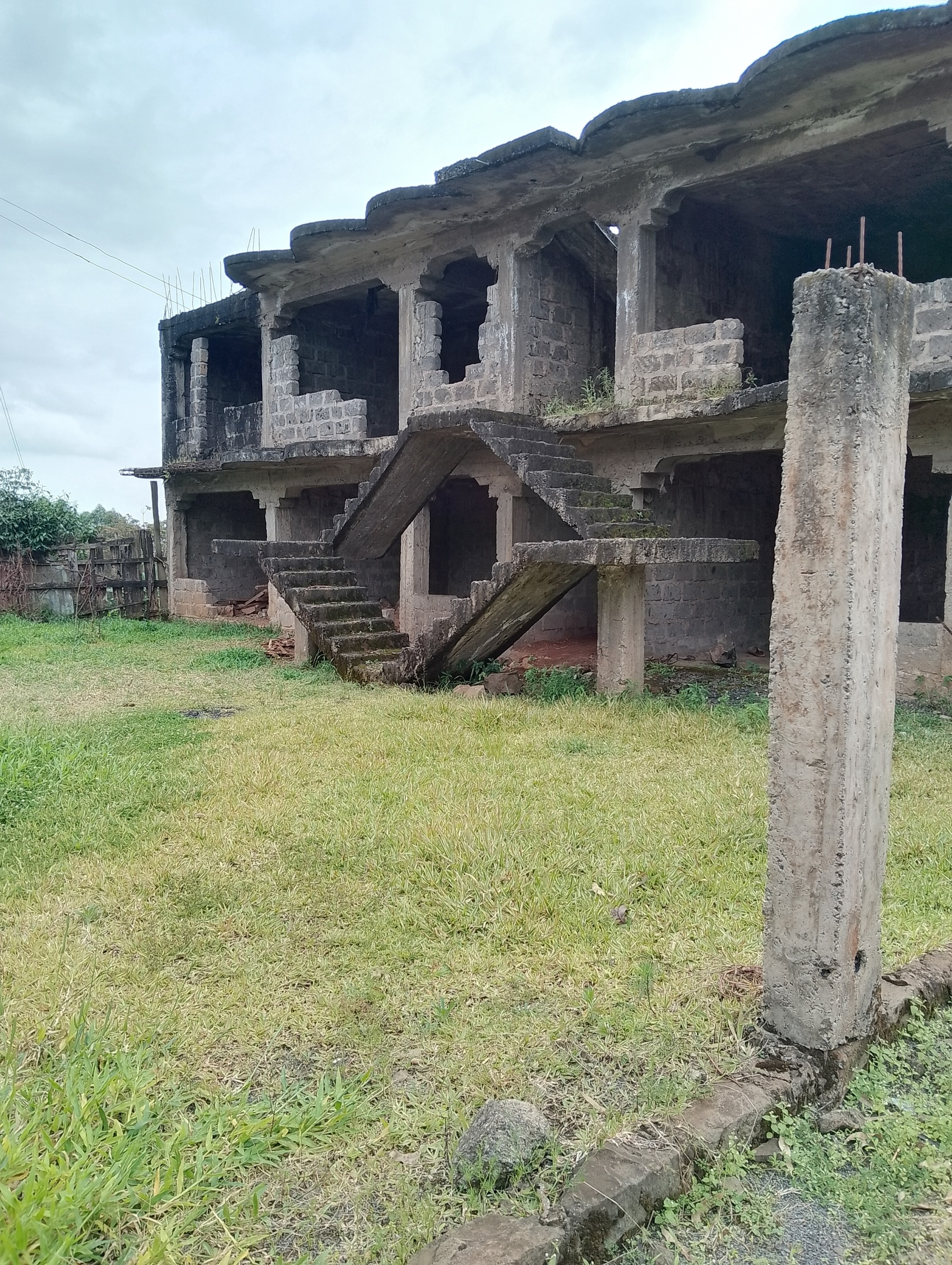 . A pavilion Big house for sale –sitting on one Acre Kimunye –Kirinyaga.